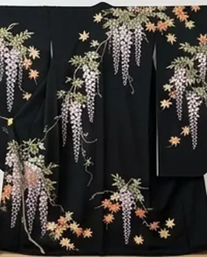黒地に藤の花の振袖（イメージ）