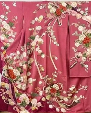 珊瑚色に花尽くしの振袖（イメージ）